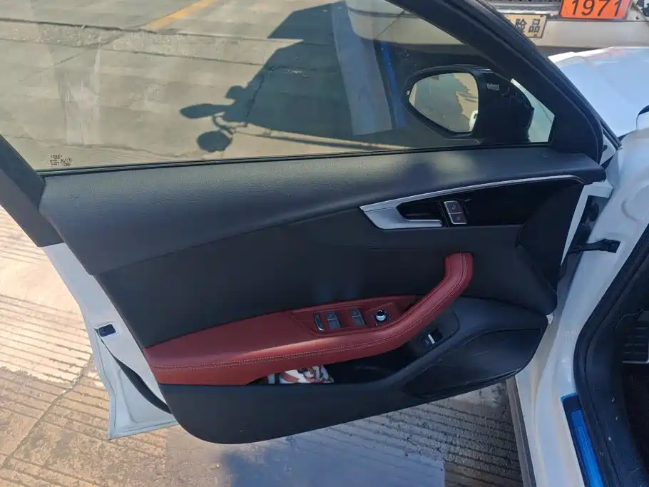 Audi A4L 2024