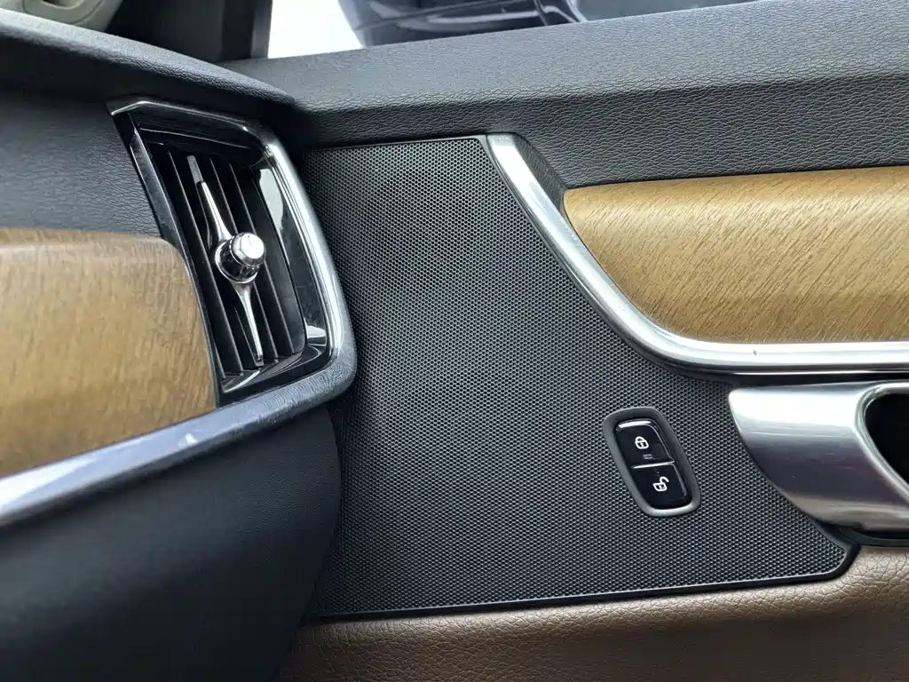 Volvo S90 2020 — фото 12