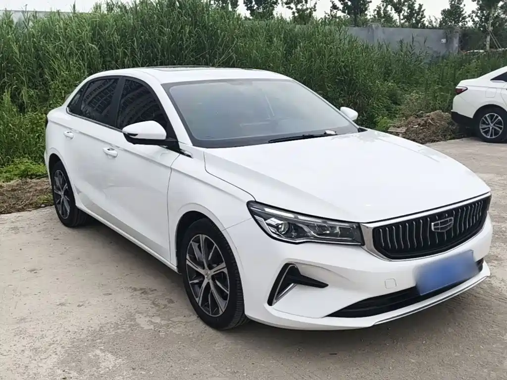 Geely Emgrand 2023