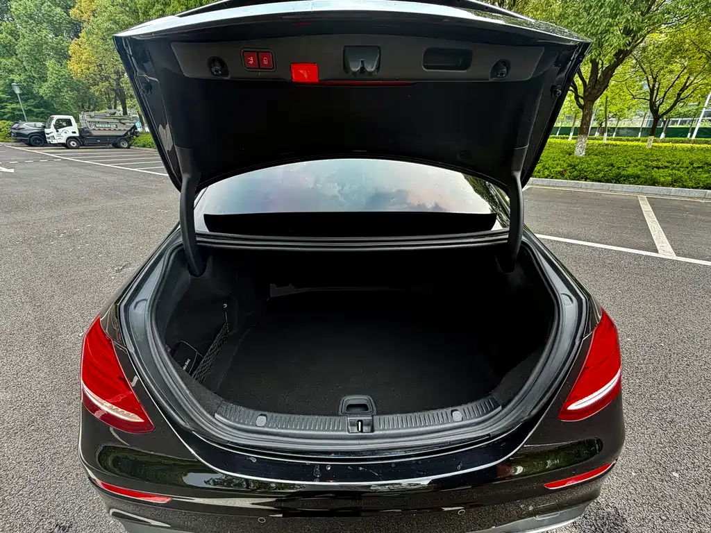 Mercedes-Benz E-Class 2019