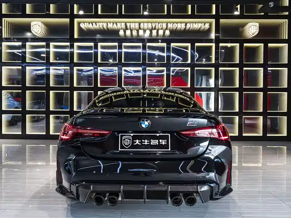 BMW M4 2025