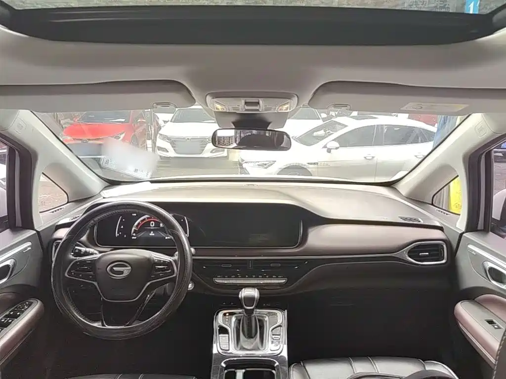 GAC Motor Trumpchi M6 2023 — фото 10
