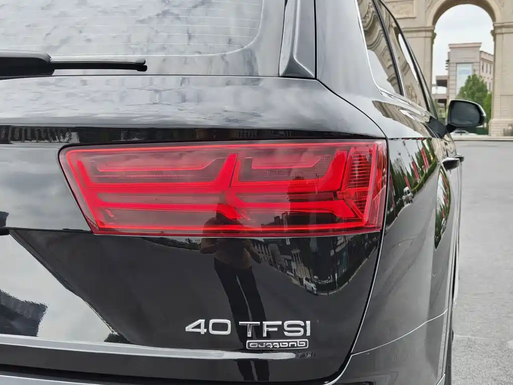 Audi Q7 2018 — фото 17