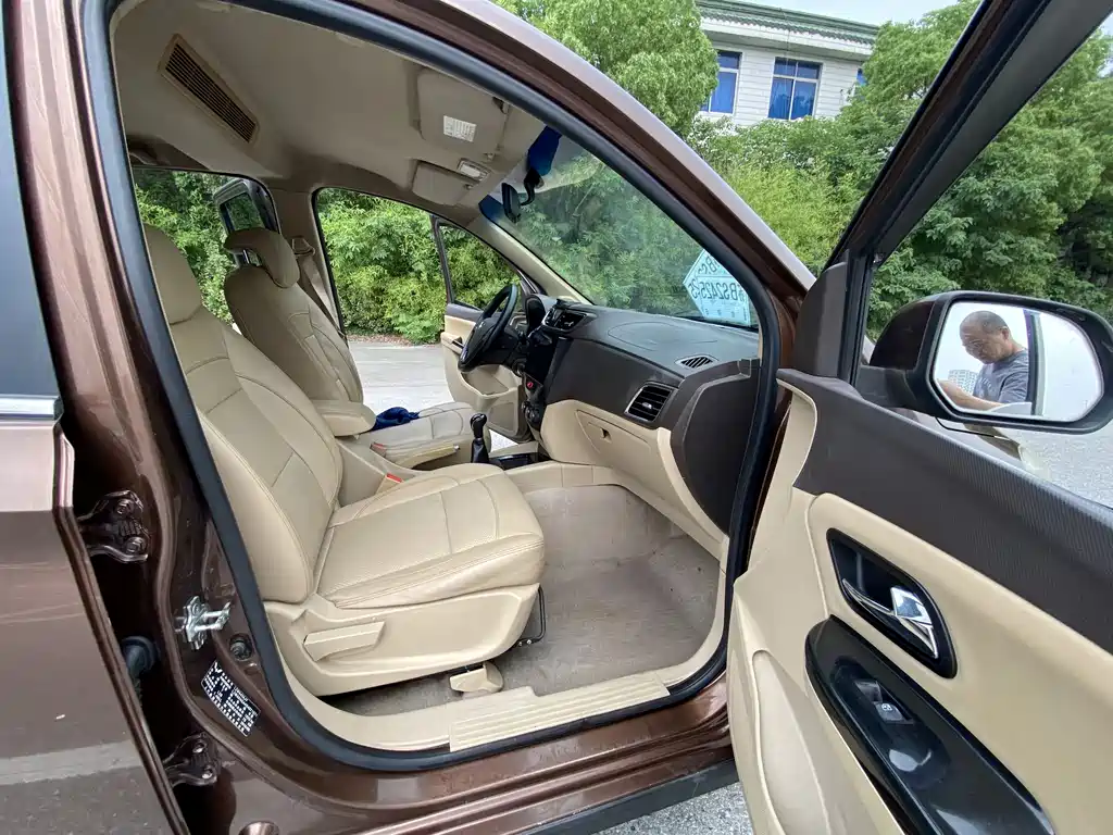 Wuling Hongguang 2016