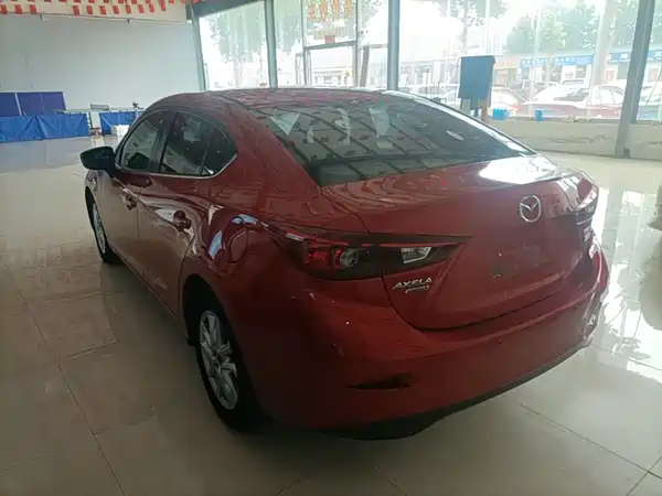 Mazda 3 Axela 2016