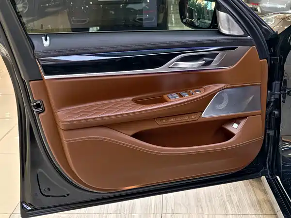 BMW 7 Series 2021
