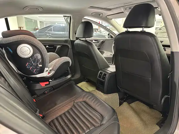 Volkswagen Magotan 2013
