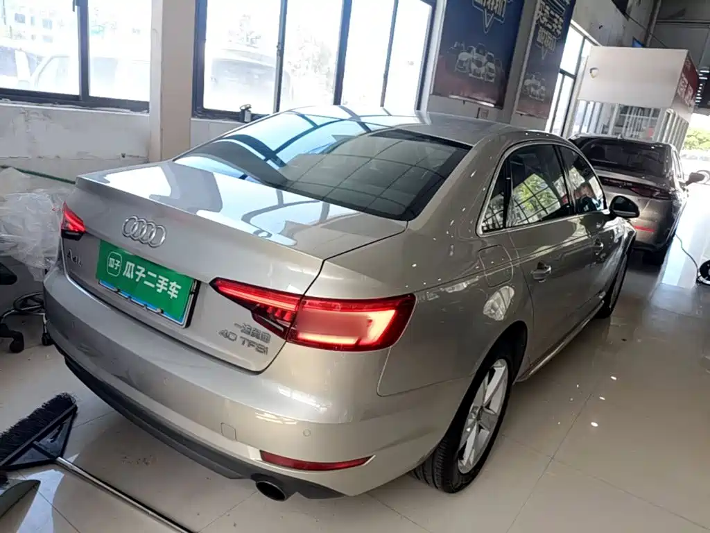 Audi A4L 2017