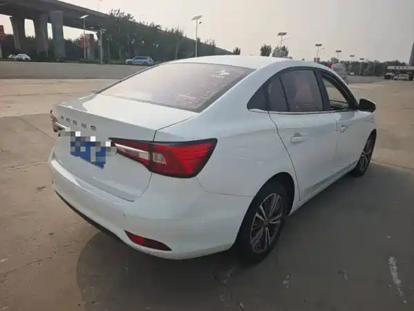 Roewe i5 2019