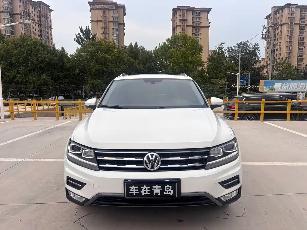 Volkswagen Tiguan L 2019 — фото 1