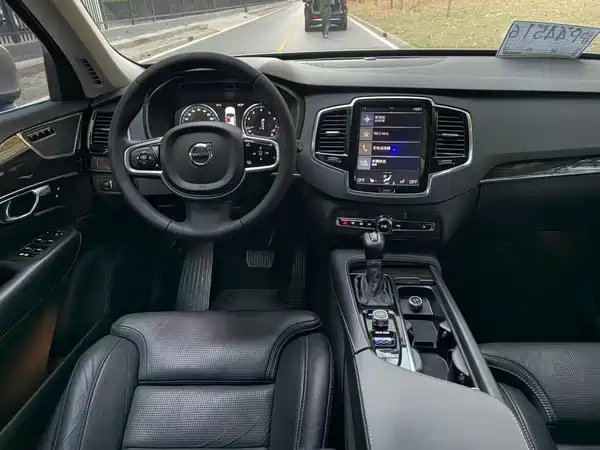 Volvo XC90 2017