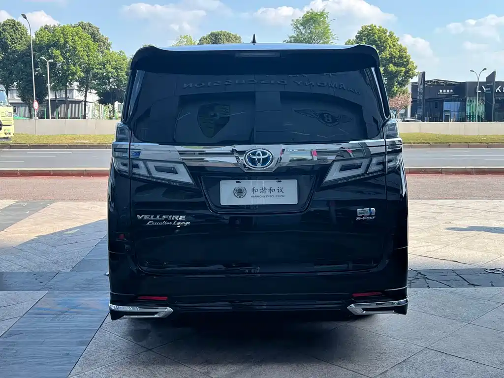 Toyota Vellfire 2021 — фото 15