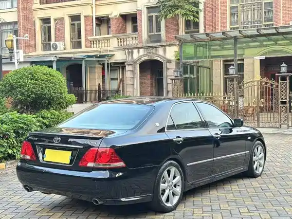 Toyota Crown 2009