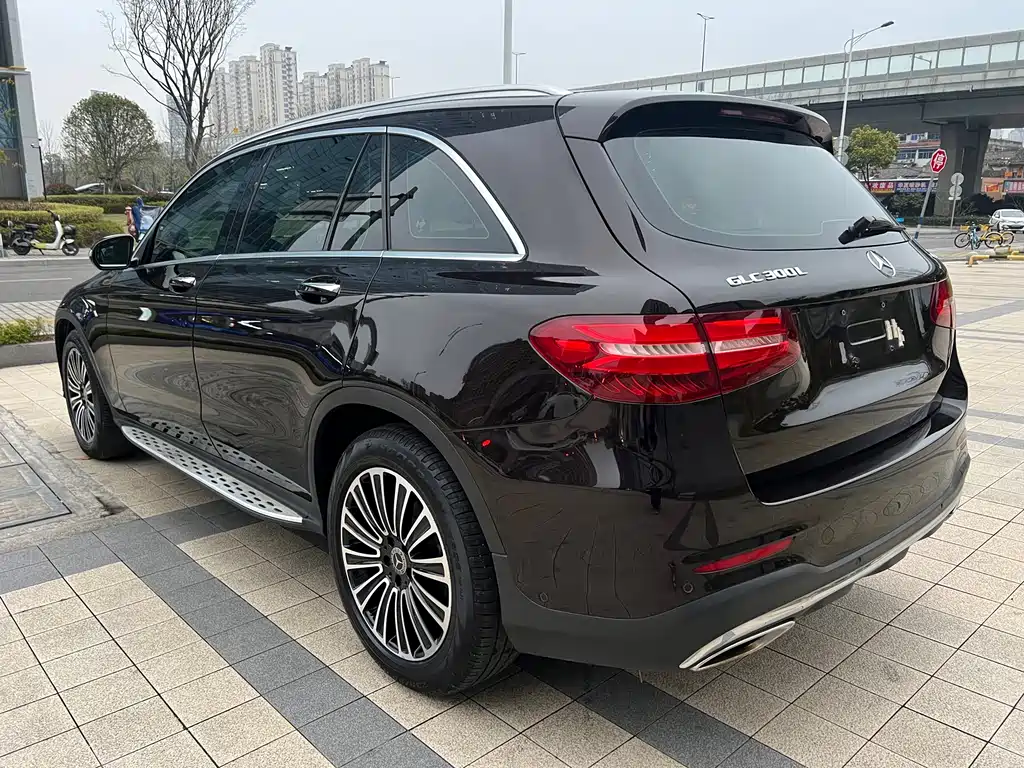 Mercedes-Benz GLC 2019 — фото 13