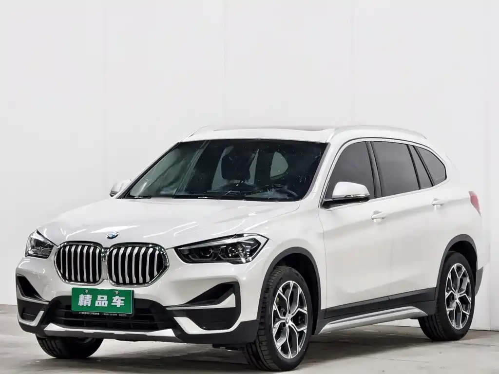 BMW X1 2022 — фото 1