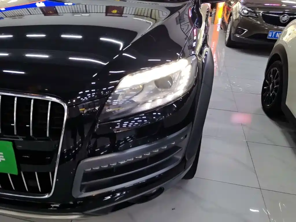 Audi Q7 2015 — фото 24