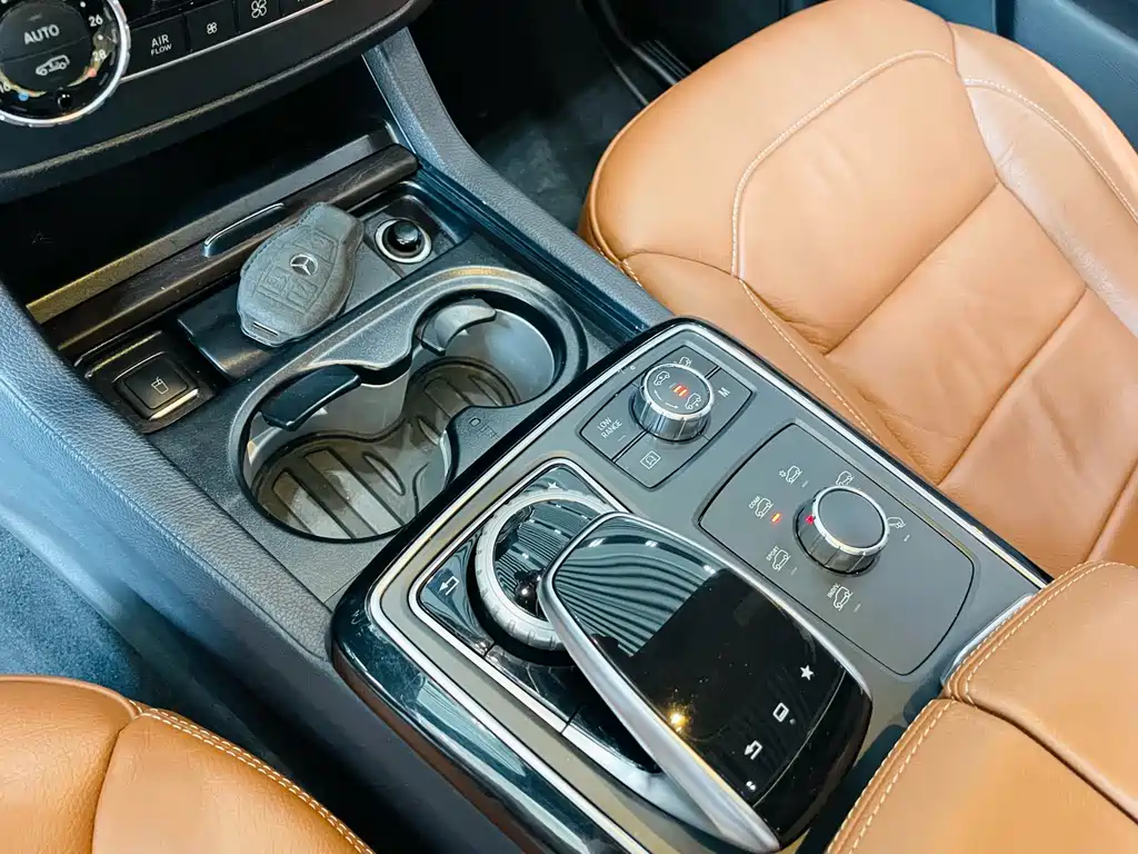Mercedes-Benz GLS 2016 — фото 14