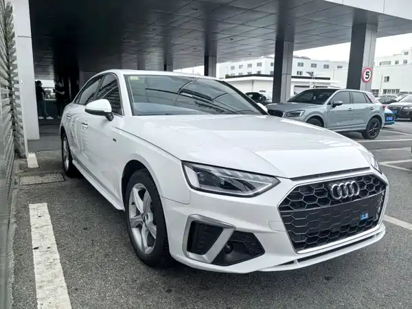 Audi A4L 2021