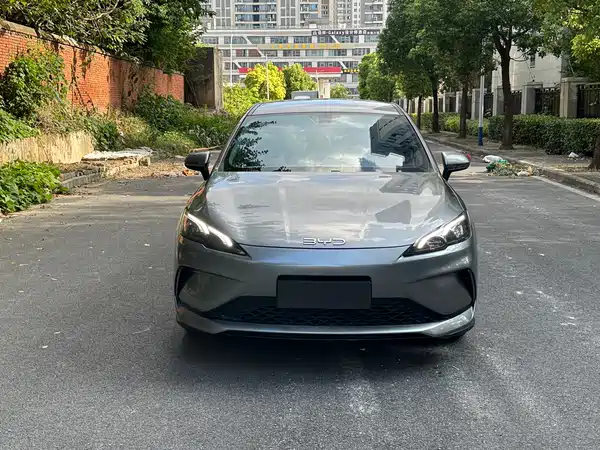 BYD Seal 05 DM-i 2025
