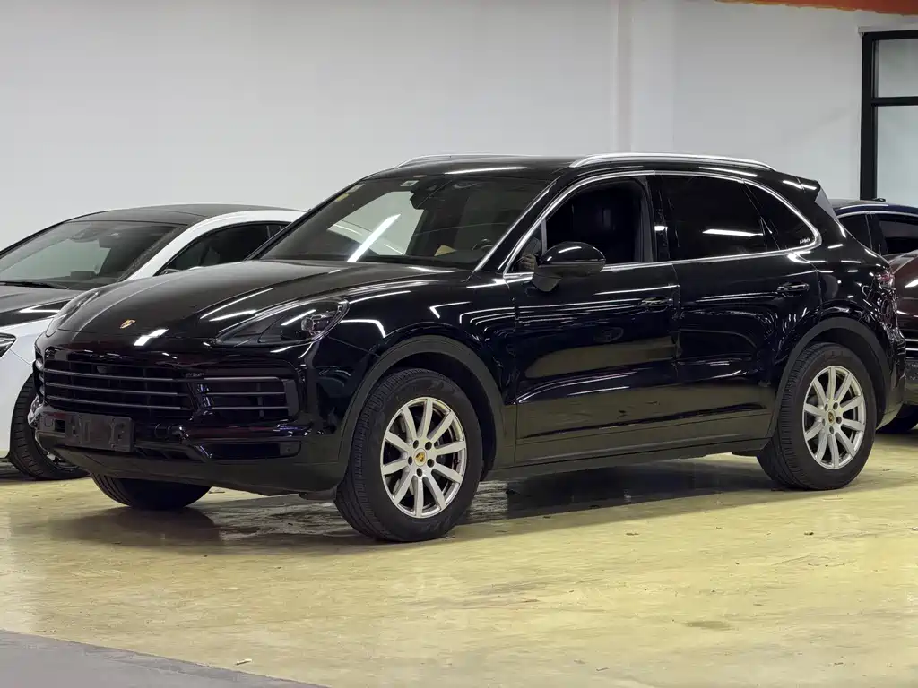 Porsche Cayenne 2018 — фото 1