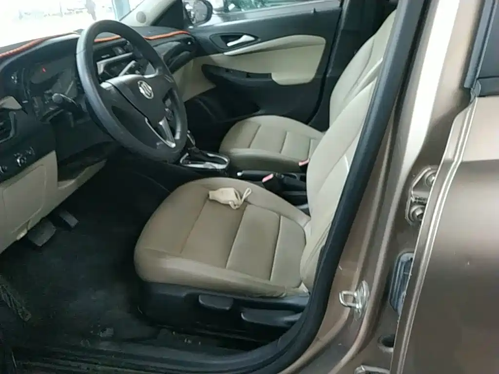 Buick Excelle 2019 — фото 15