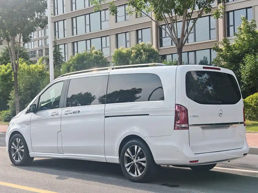 Mercedes-Benz V-Class 2016