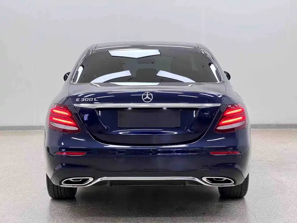 Mercedes-Benz E-Class 2020 — фото 28