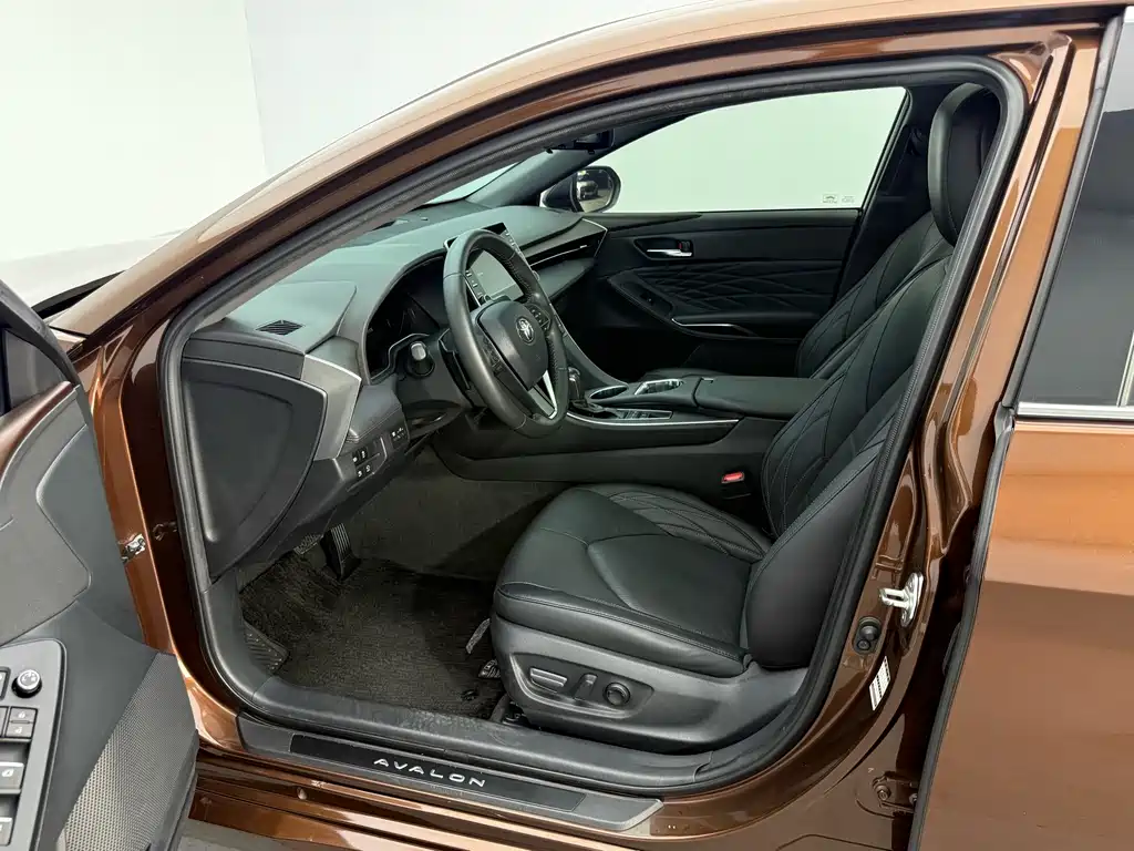 Toyota Avalon 2019 — фото 13