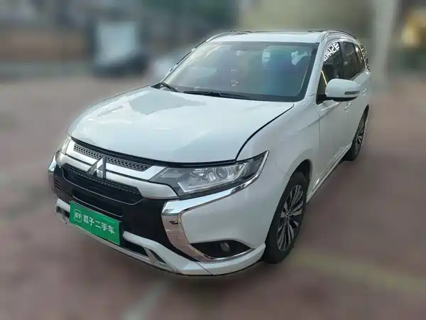 Mitsubishi Outlander 2021