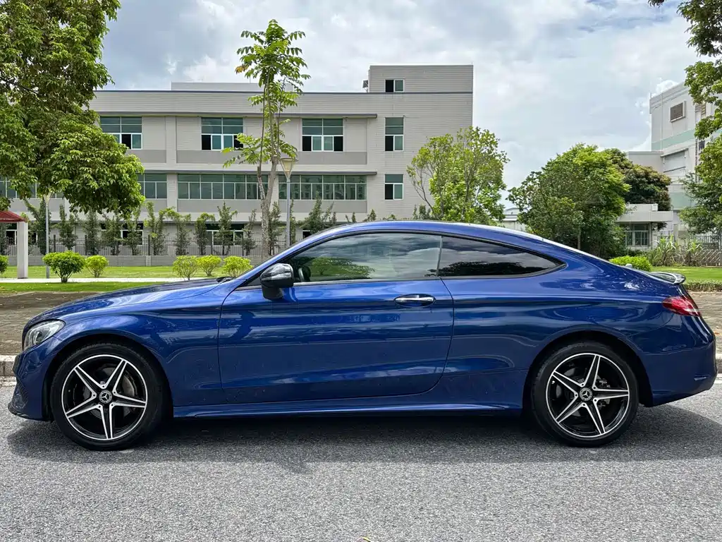 Mercedes-Benz C-Class 2019 — фото 12
