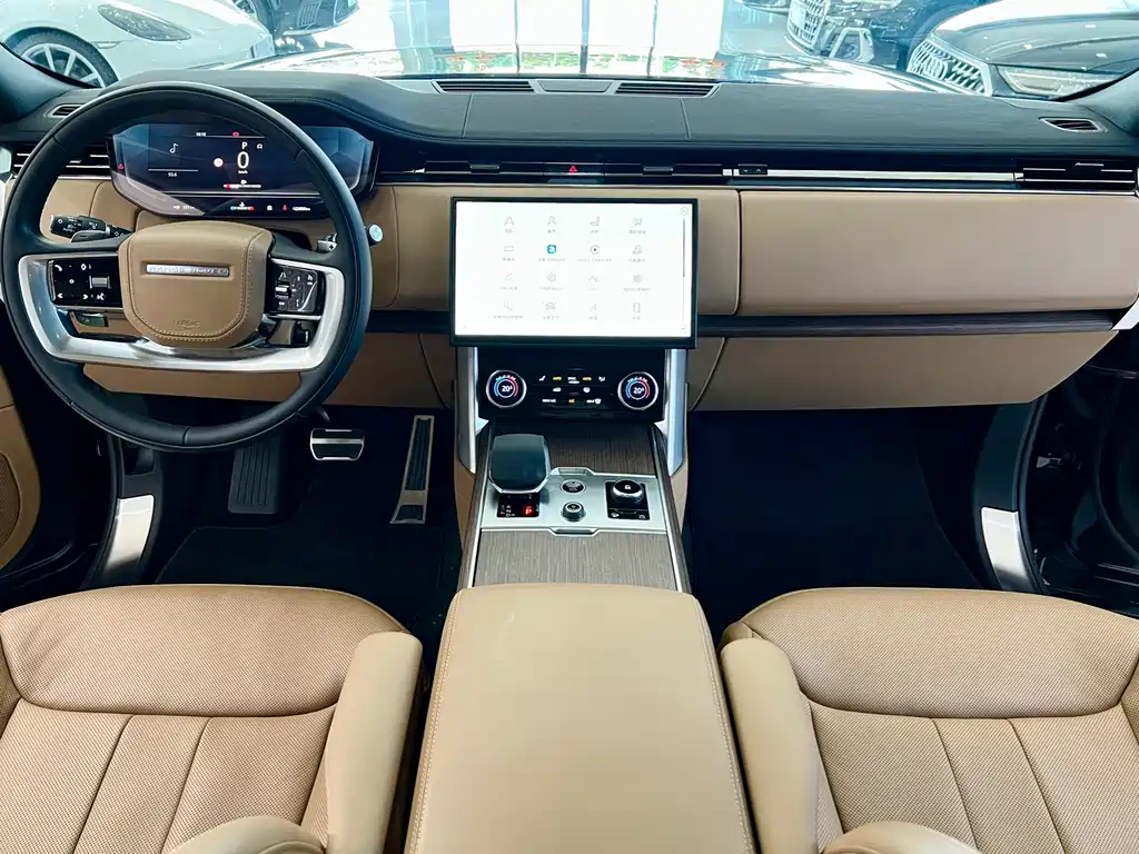 Land Rover Range Rover 2023 — фото 9