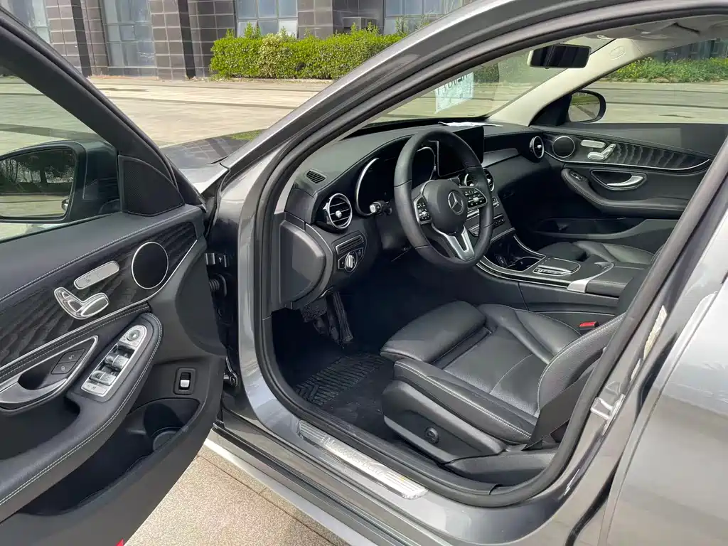 Mercedes-Benz C-Class 2019 — фото 8