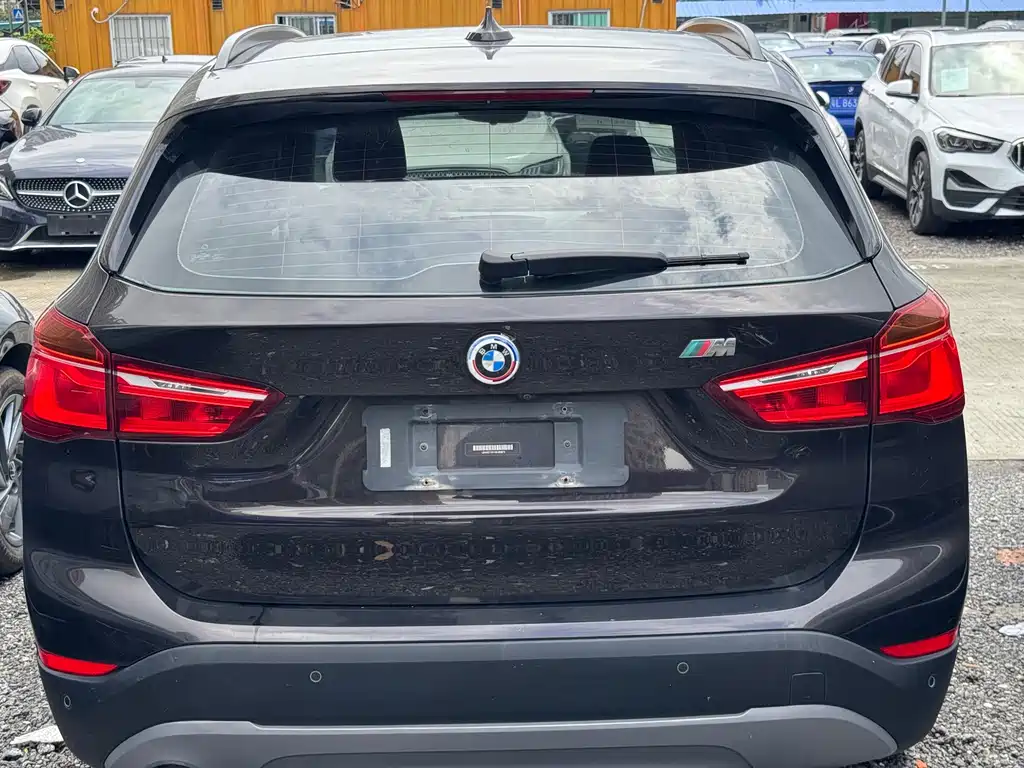 BMW X1 2017 — фото 3