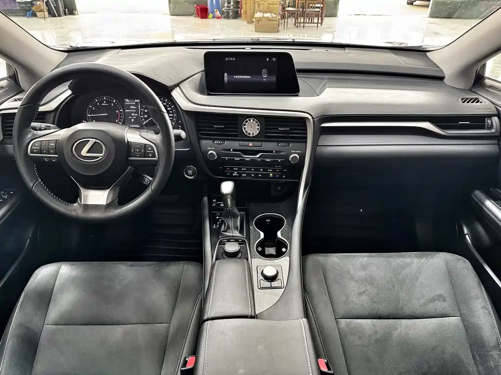 Lexus RX 2017 — фото 12