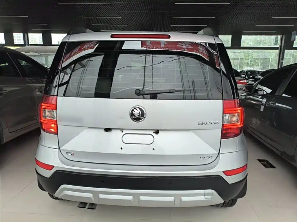 Skoda Yeti 2015 — фото 6