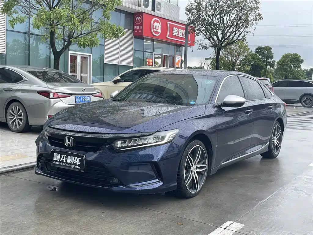 Honda Inspire 2022 — фото 1
