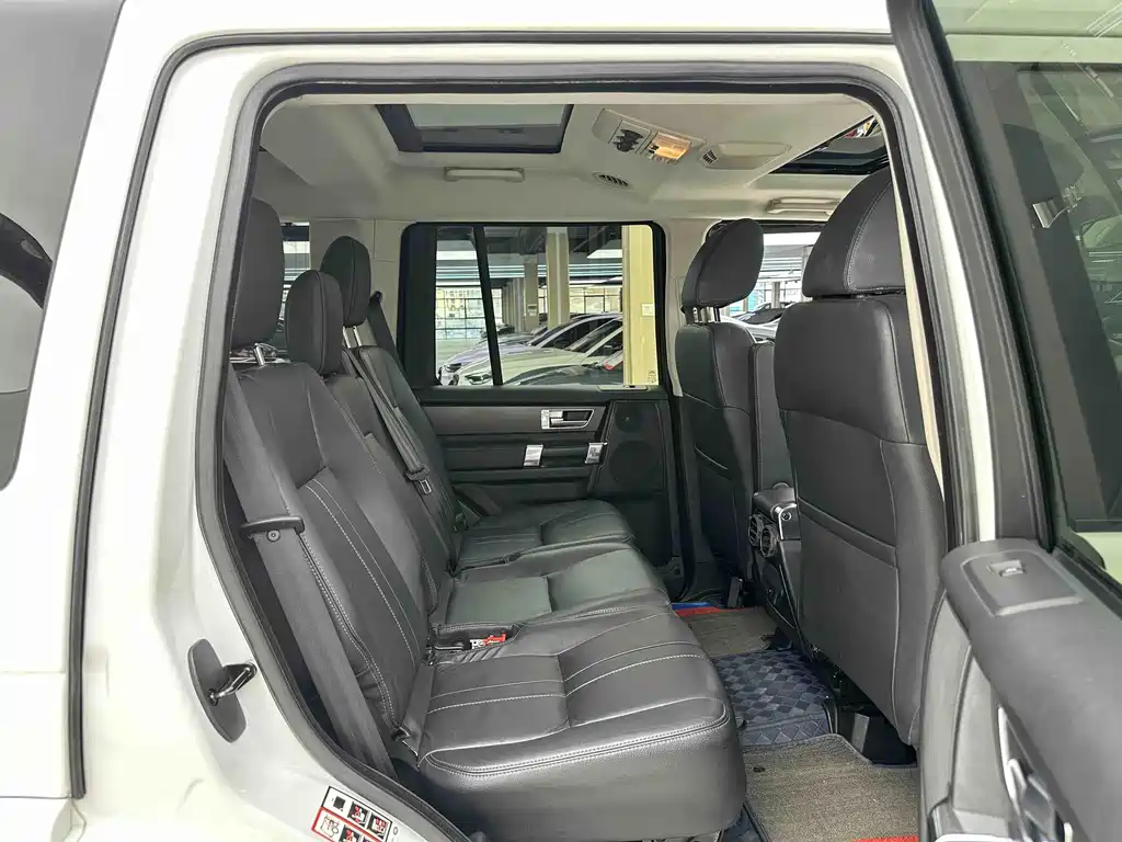 Land Rover Discovery 2015 — фото 4