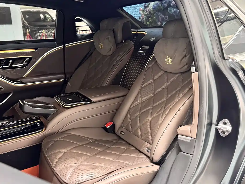 Mercedes-Benz Maybach S-Class 2022 — фото 23
