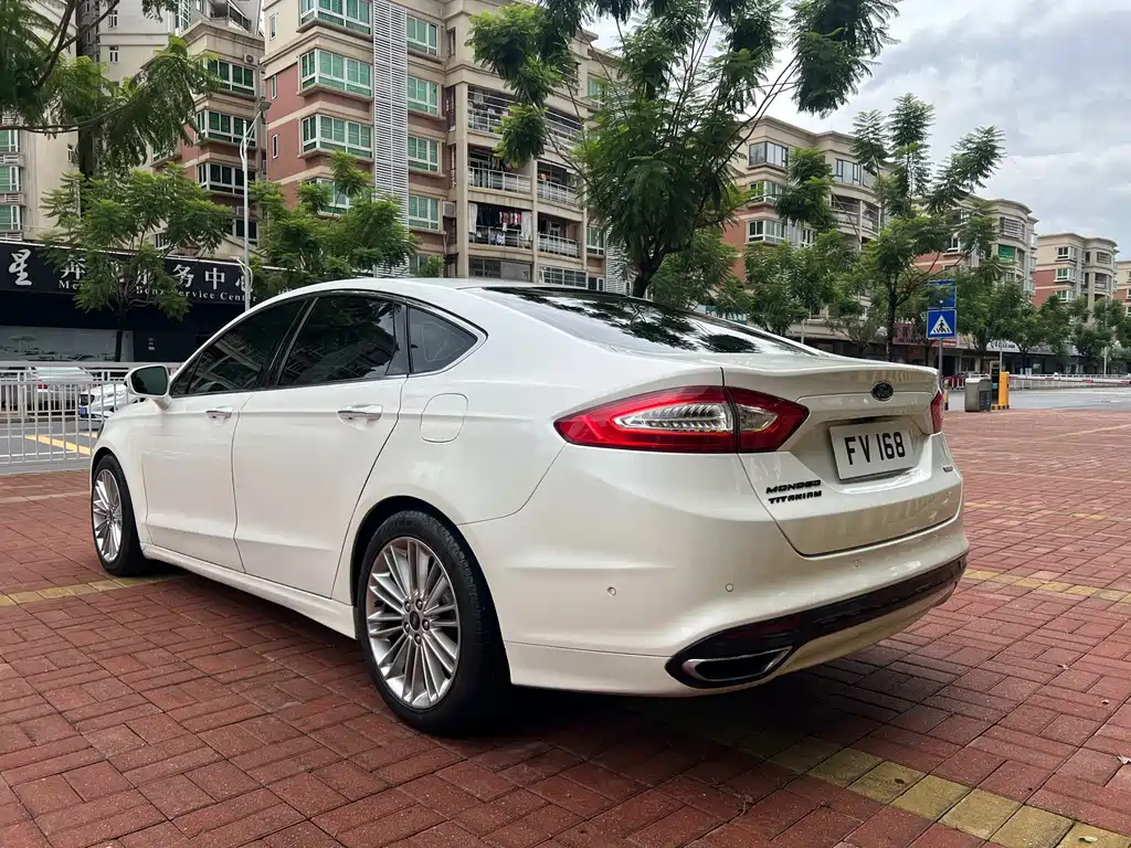 Ford Mondeo 2014 — фото 4