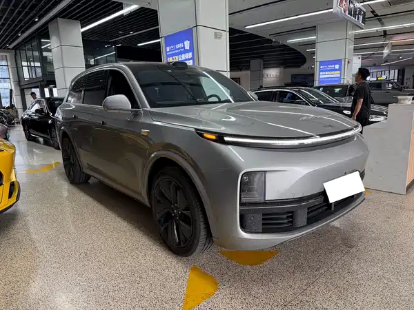 Li Auto L8 2024