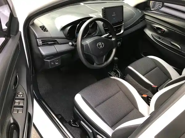 Toyota Yaris L 2020