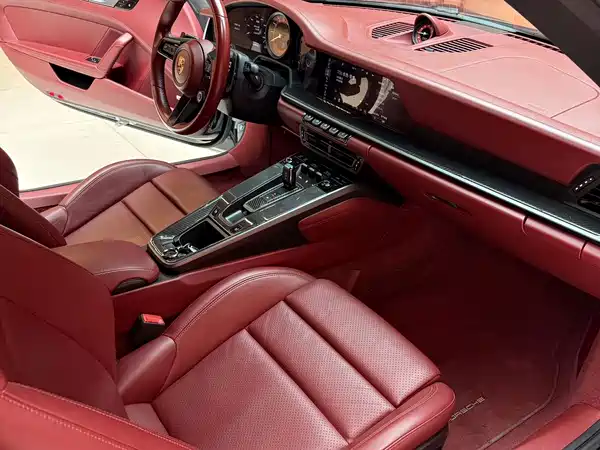 Porsche 911 2021