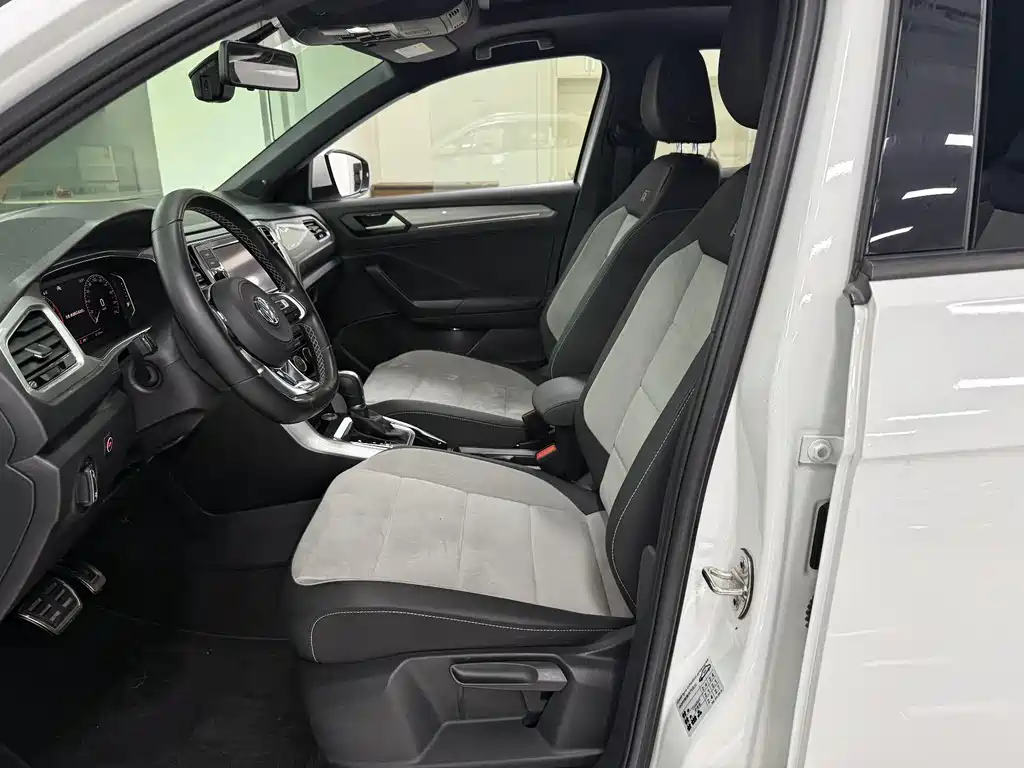 Volkswagen T-Roc 2020 — фото 10