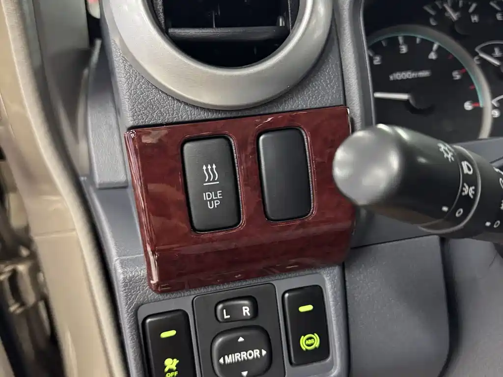 Toyota Land Cruiser 2020 — фото 18