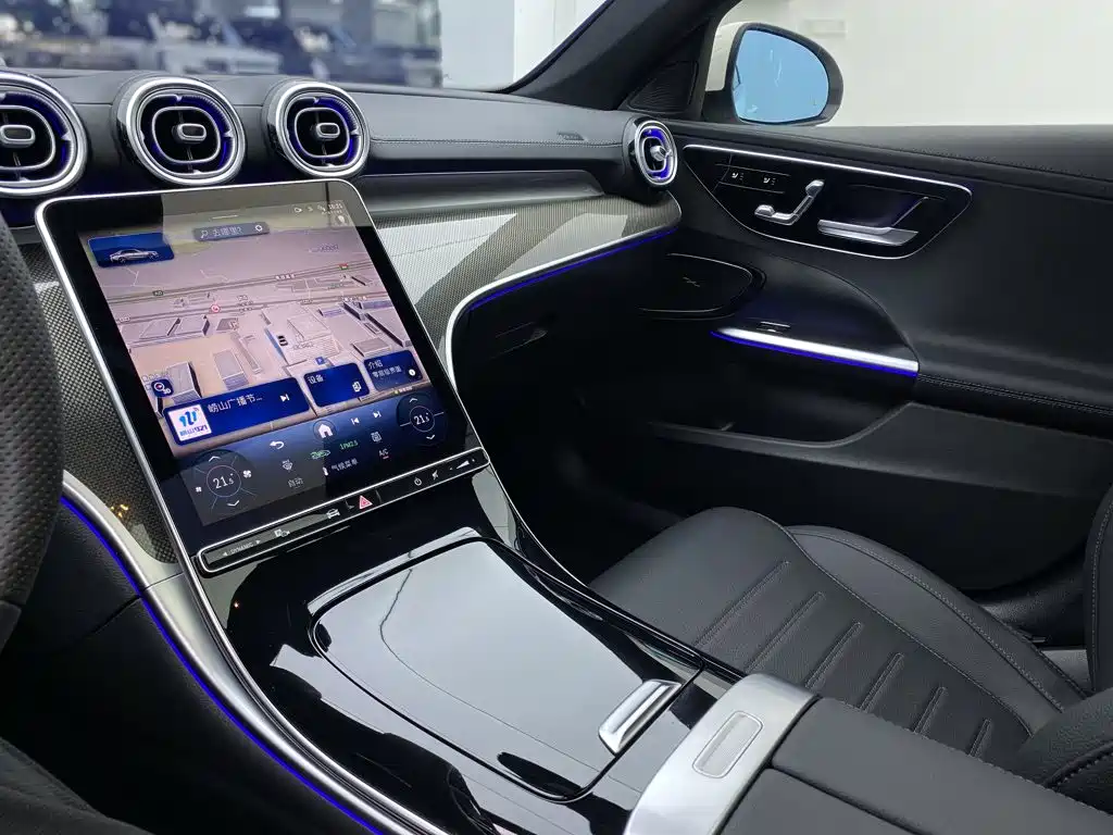 Mercedes-Benz C-Class 2025 — фото 18