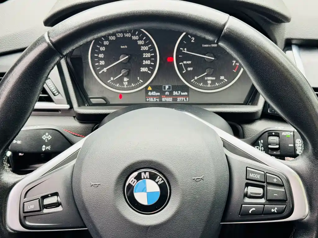 BMW 2 Series Gran Tourer 2015 — фото 9