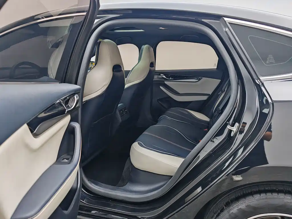 BYD Qin PLUS 2023 — фото 17