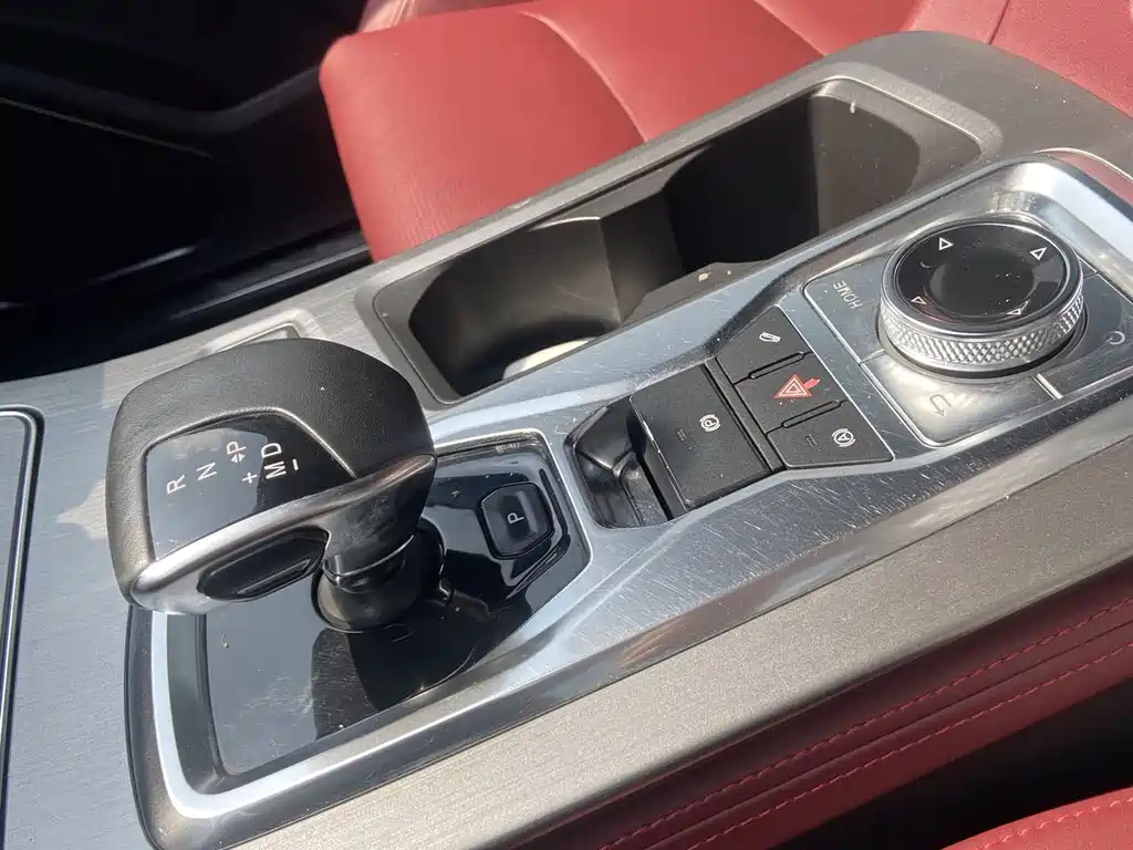 Jetour X70 PLUS 2022 — фото 13