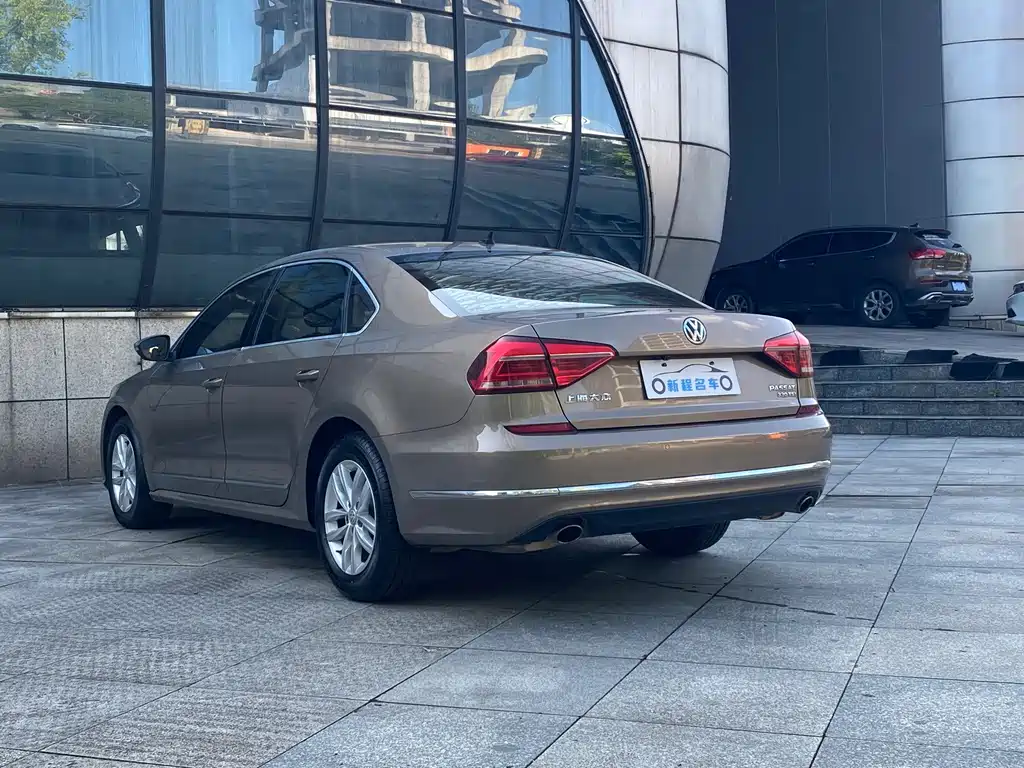Volkswagen Passat 2016 — фото 4