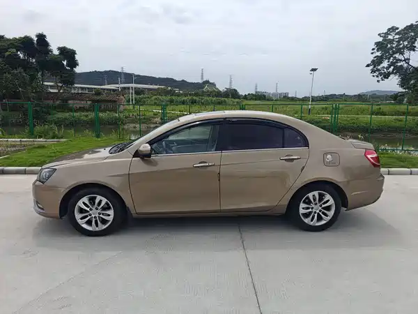 Geely Emgrand 2015